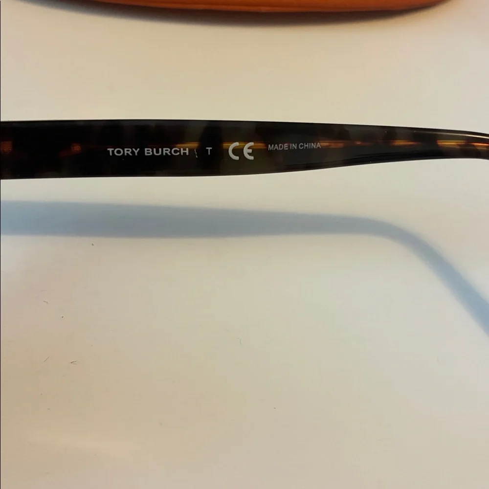Tory Burch great sunglass